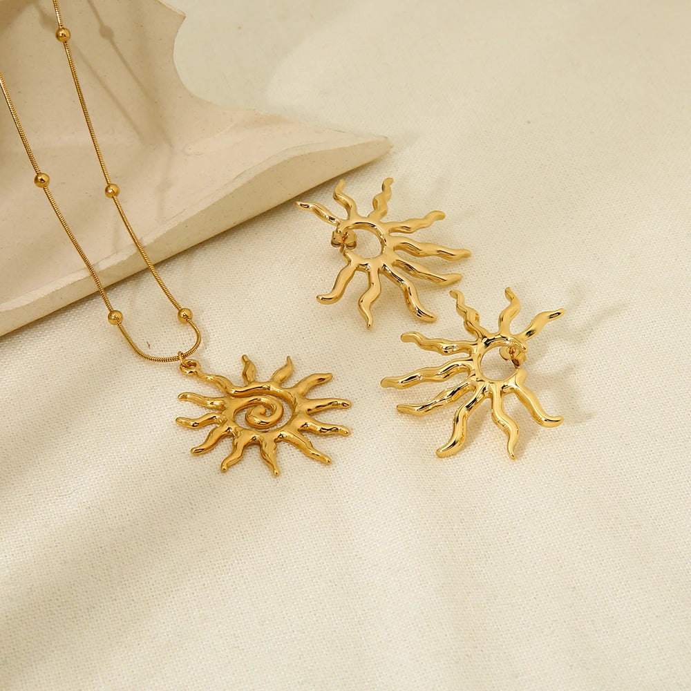 Vintage Jewelry New Arrival Stainless Steel Waterproof Hollow Irregular Sun Shaped Pendant Necklace Studs Earrings for Women