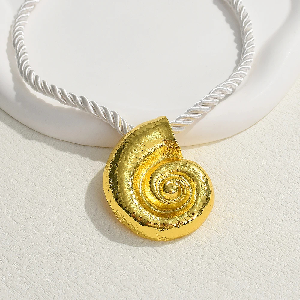 Collier Escargot Corde Blanche