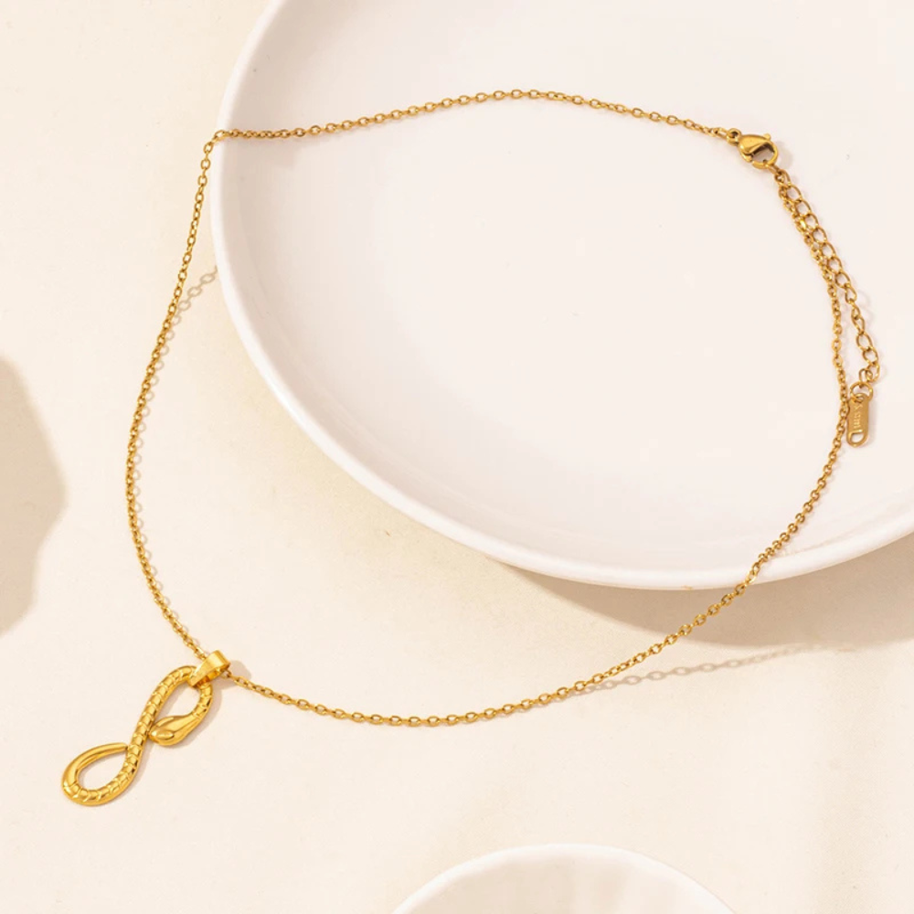 Collier Serpent Signe Infini or