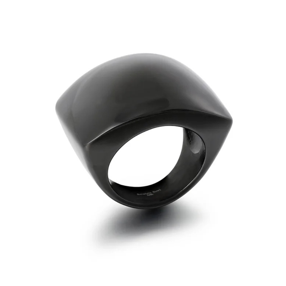 Grosse Bague Noire Design Femme
