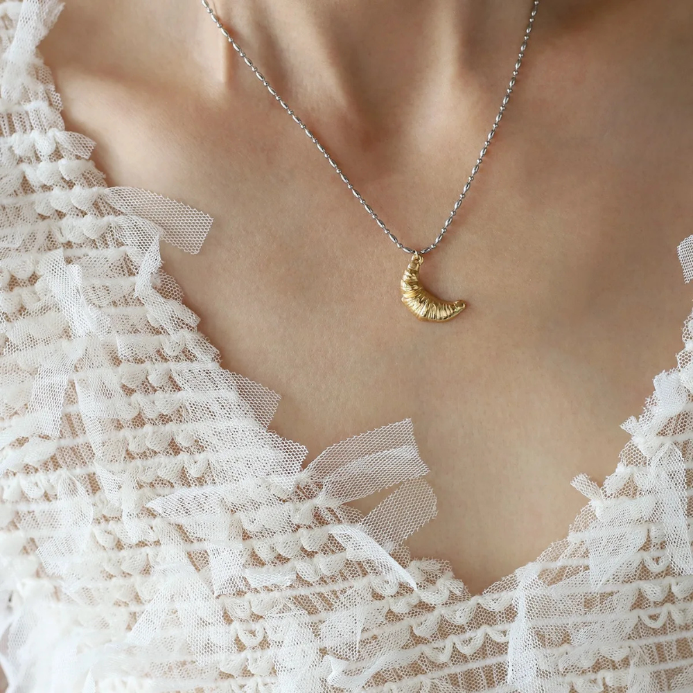 Collier Croissant Femme boulangerie