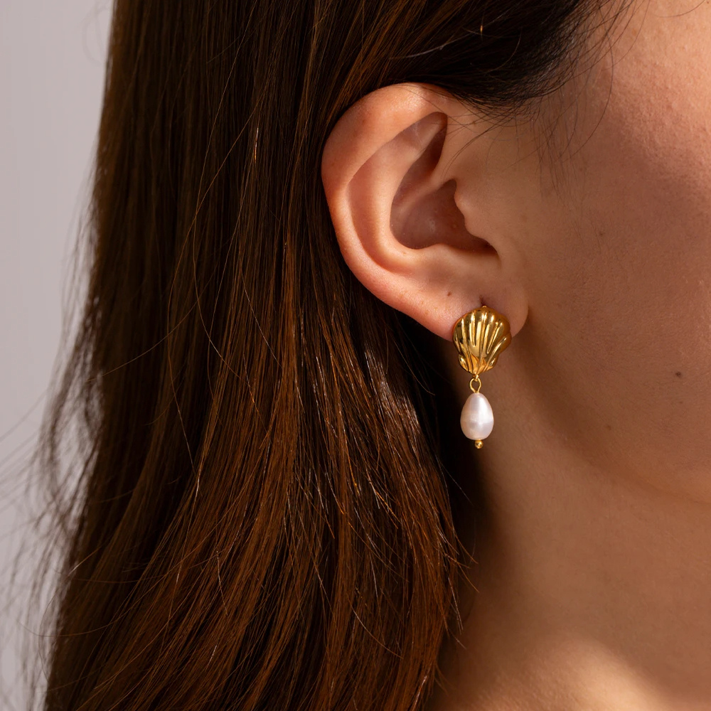 Boucles d'Oreilles Coquillage Doré Perle