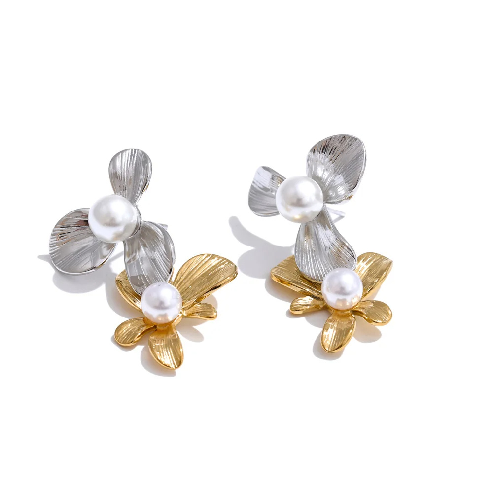 Boucles d'Oreilles Fleur Élégante