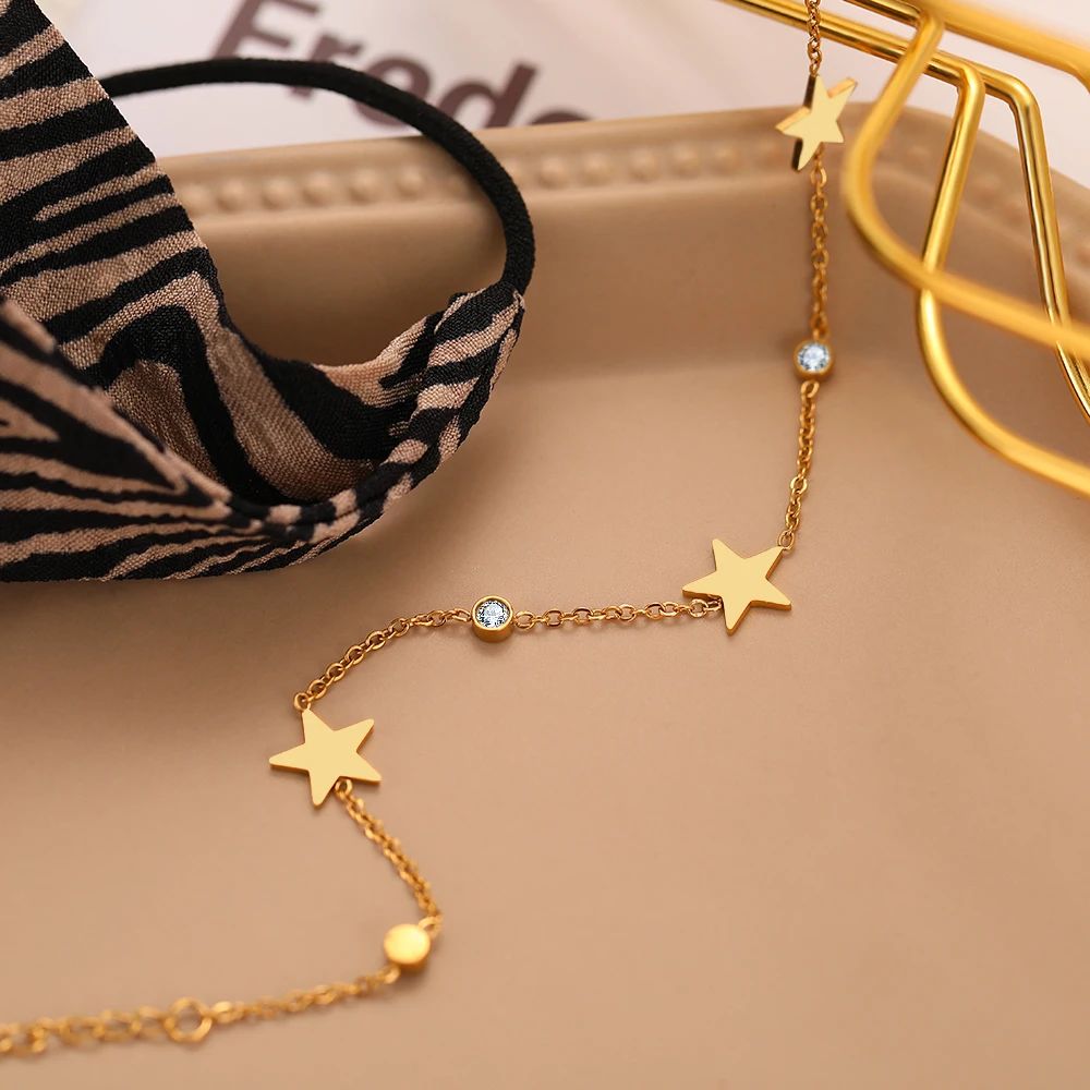 bracelet femme avec étoile et pierre zircon