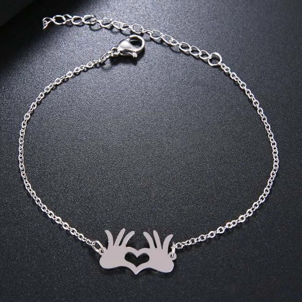 bracelet mains forme coeur