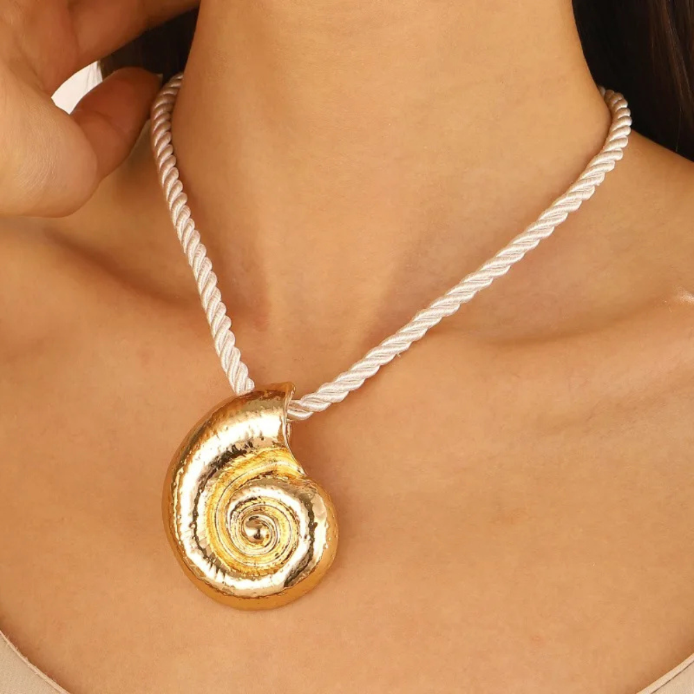 Collier Corde Coquillage Spirale