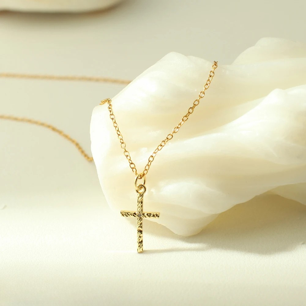 Collier Croix Texturée