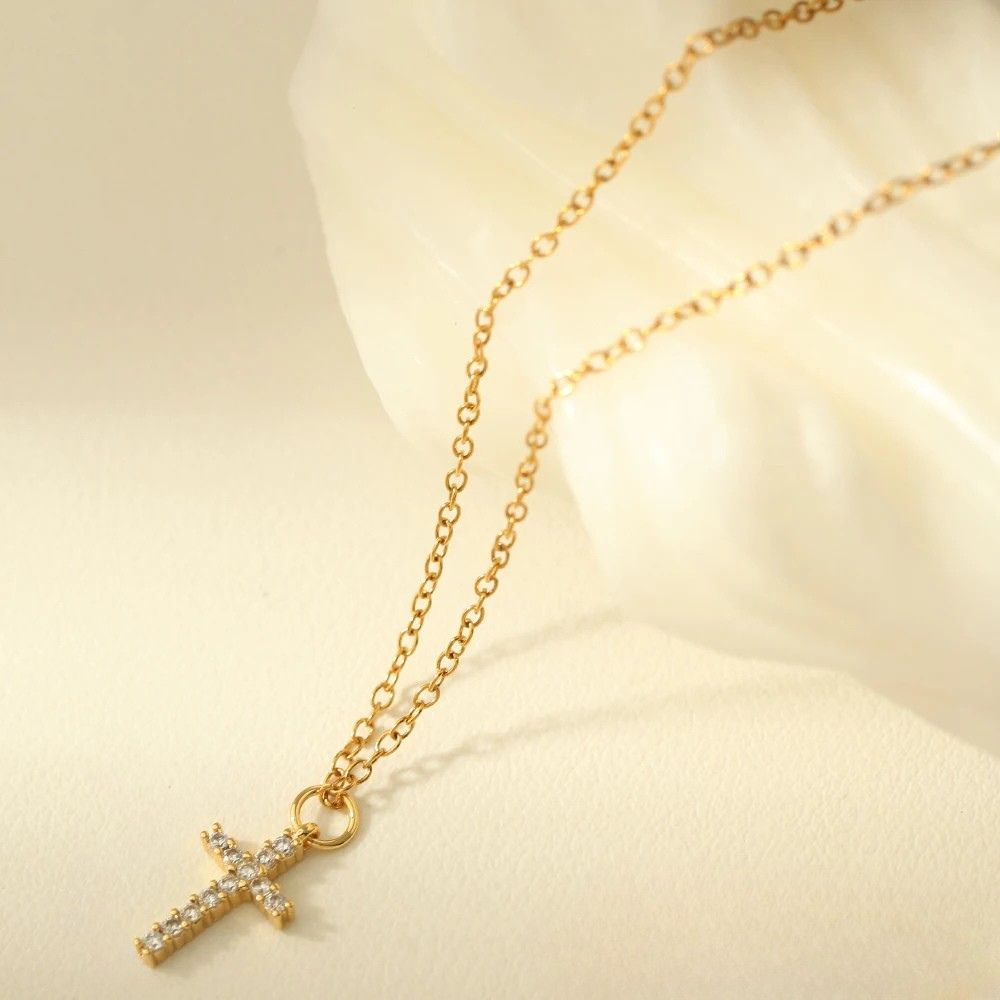 Collier Petite Croix Diamant