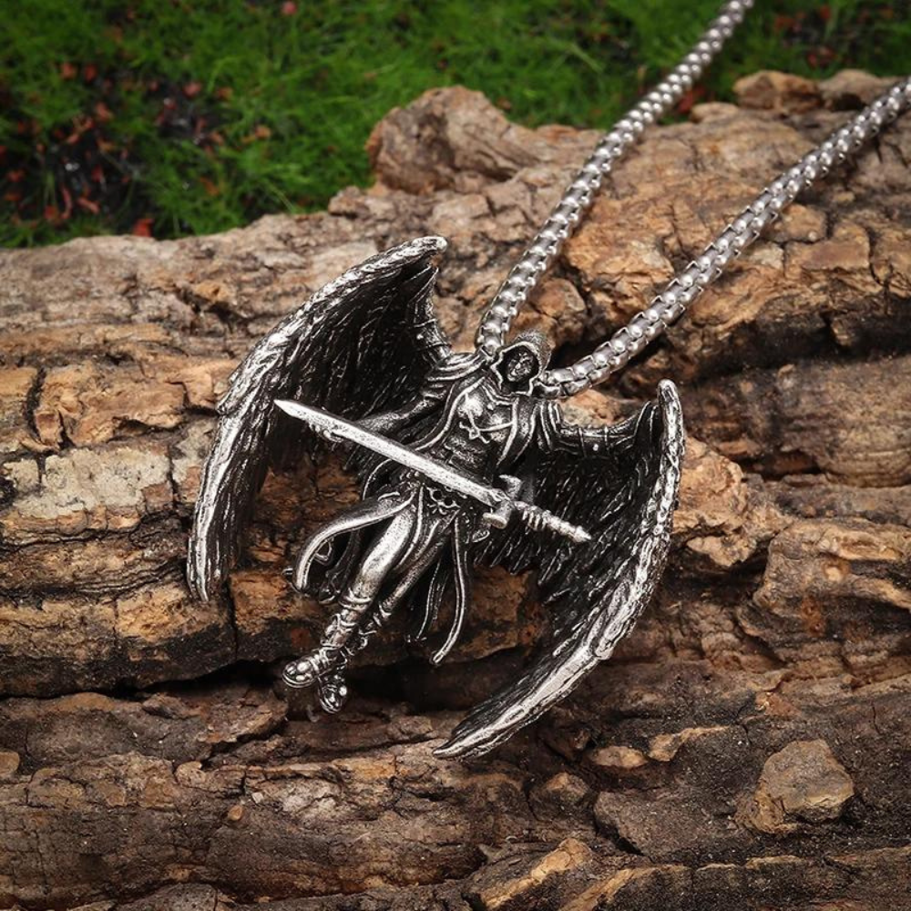 Collier Guerrier Gothique