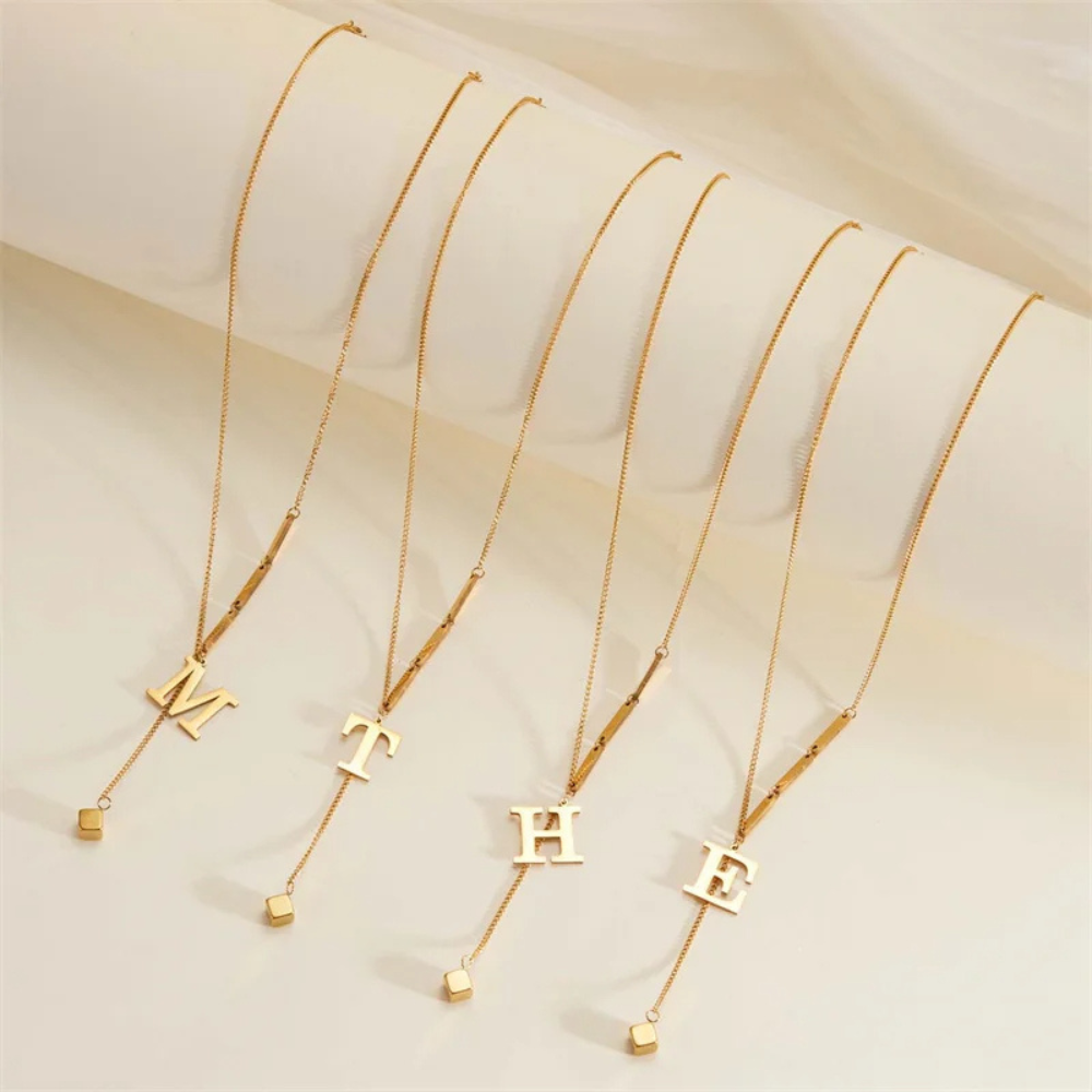 Collier en Y Lettre