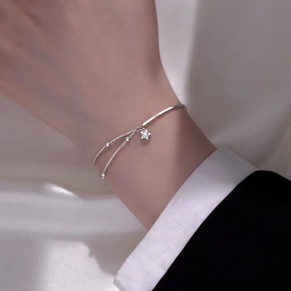 bracelet en argent avec étoile