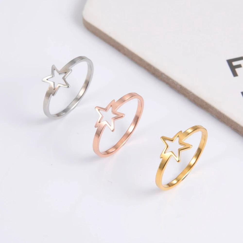 bague pour femme avec étoile à 5 branche creuse