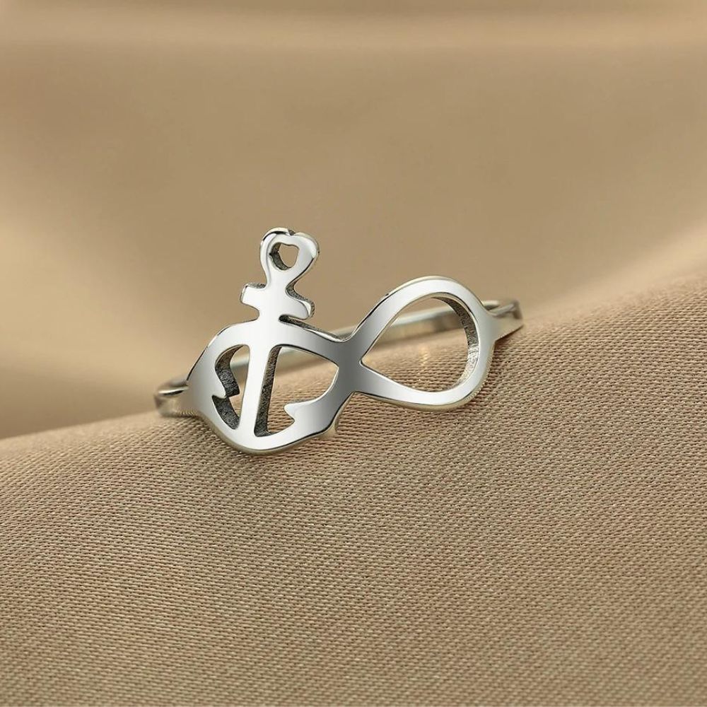 bague avec infini et petite injecteur