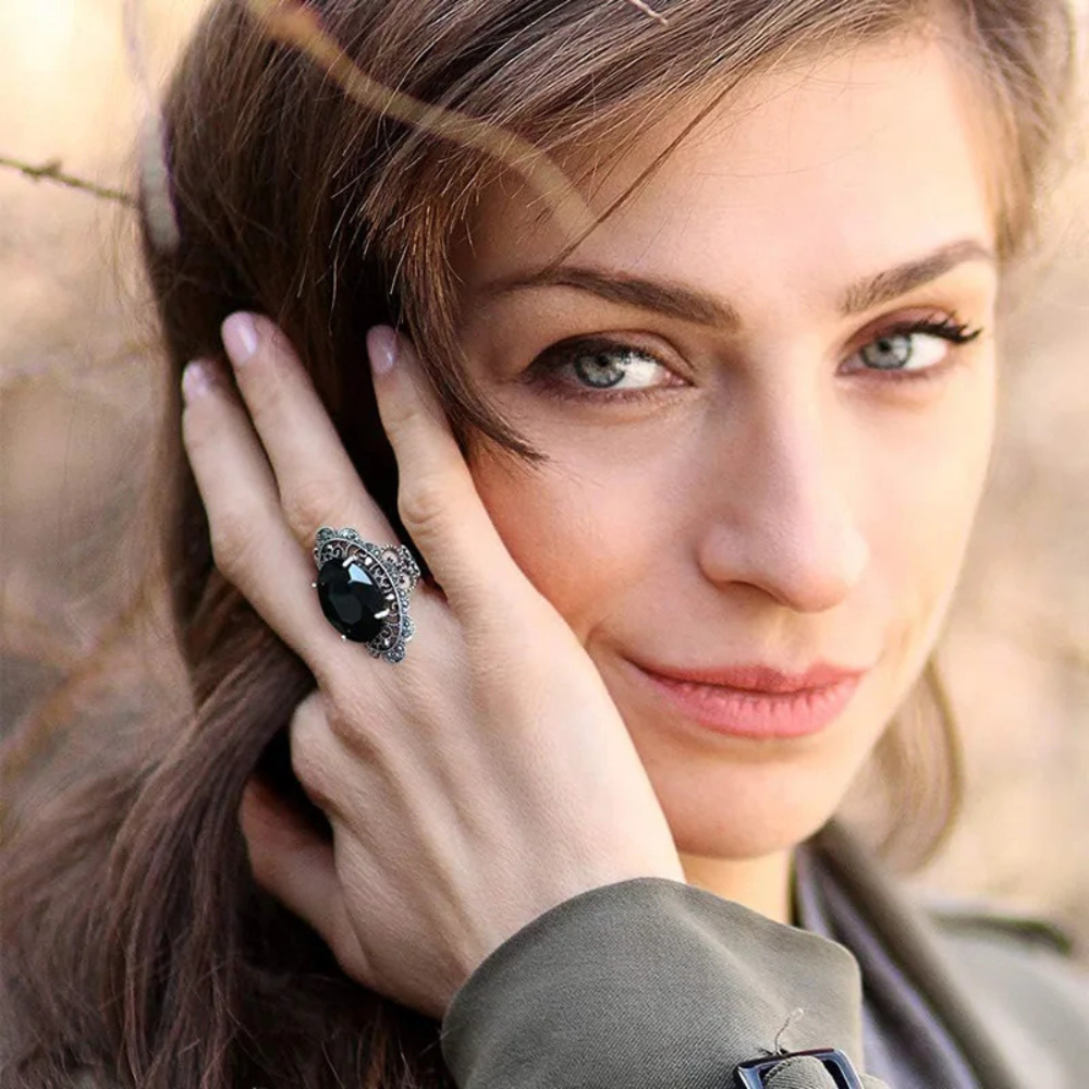 Bague Pierre Noire Ovale Vintage femme