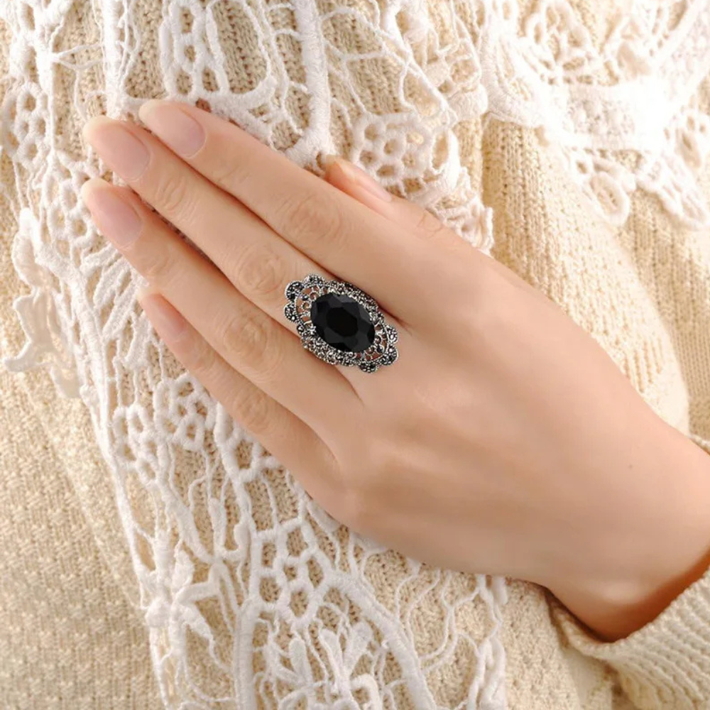 Bague Pierre Noire Vintage