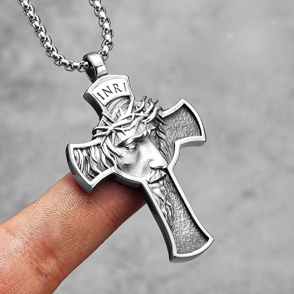 Collier Croix Visage Jésus acier inoxydable