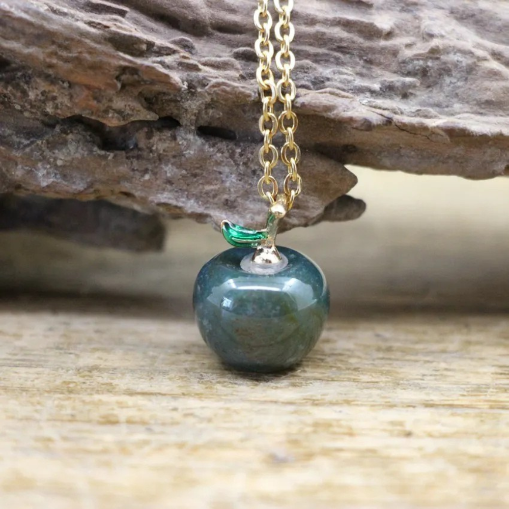 Collier Breloque Pomme sapin