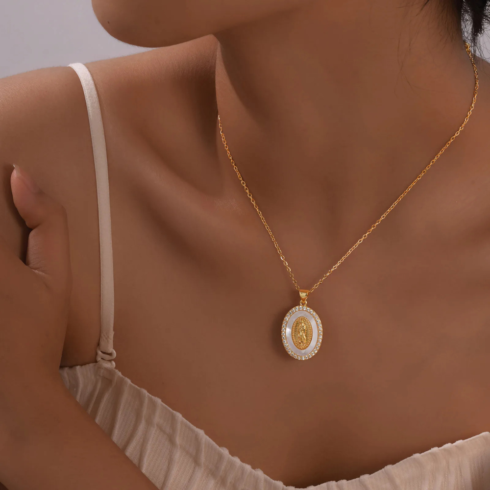 Collier Vierge Marie Blanc et Strass