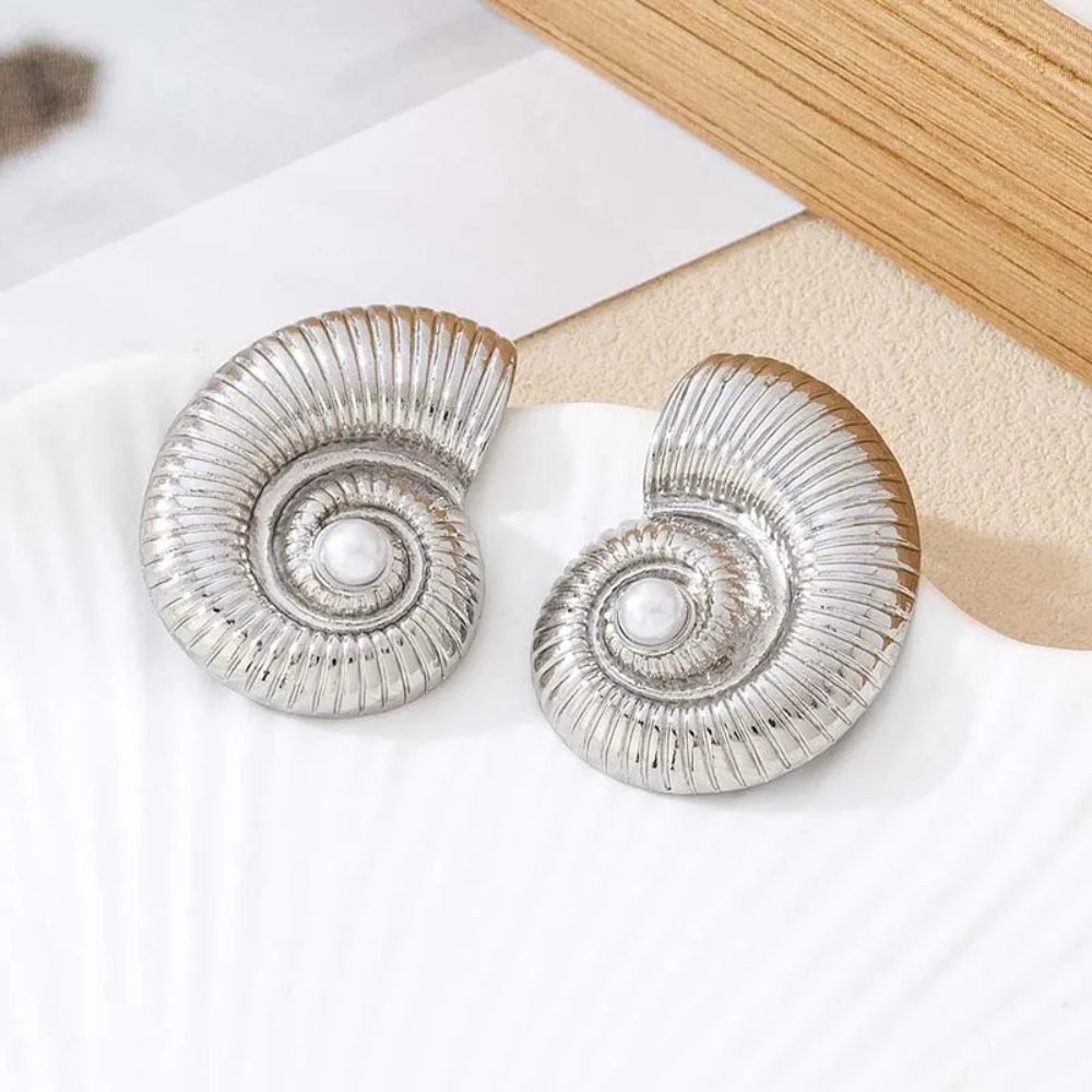Boucles d'Oreilles Escargot Perle Blanche argenté
