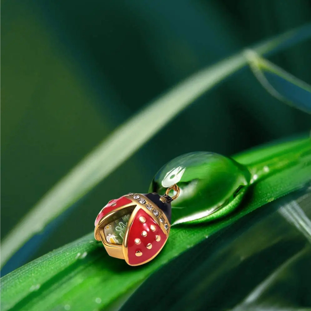 Collier avec Coccinelle femme