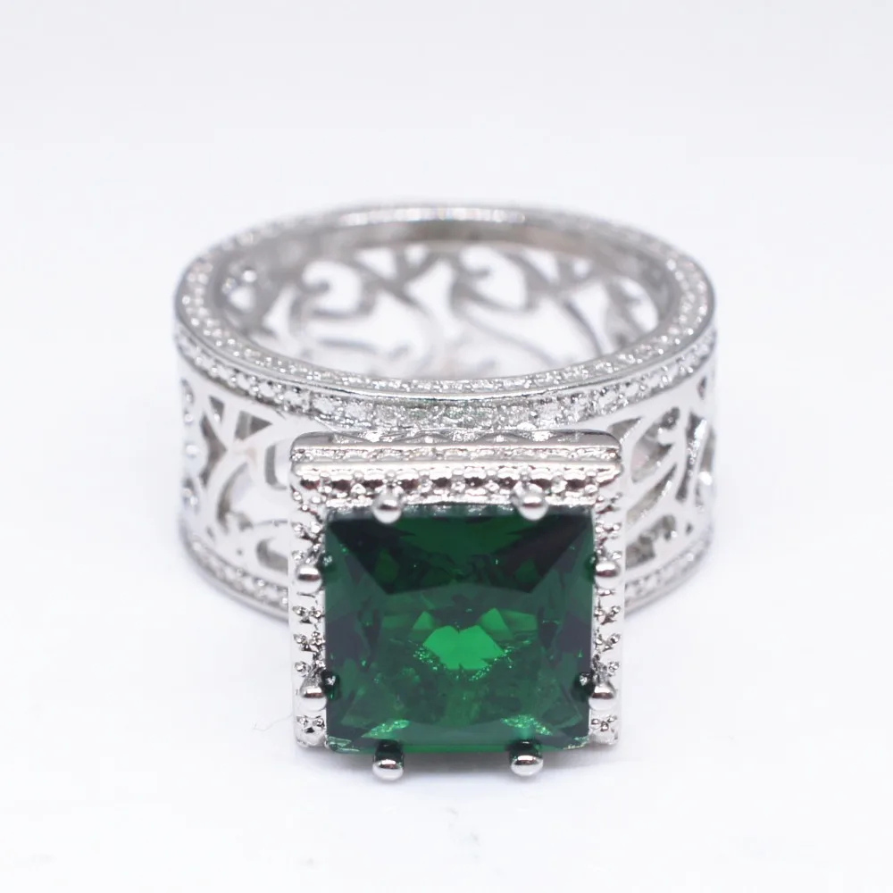 Grosse Bague Pierre Verte Carrée