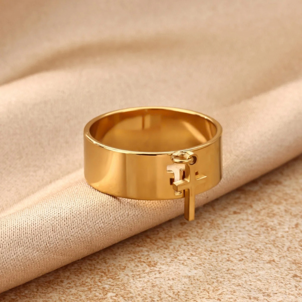 Bague Croix breloque or