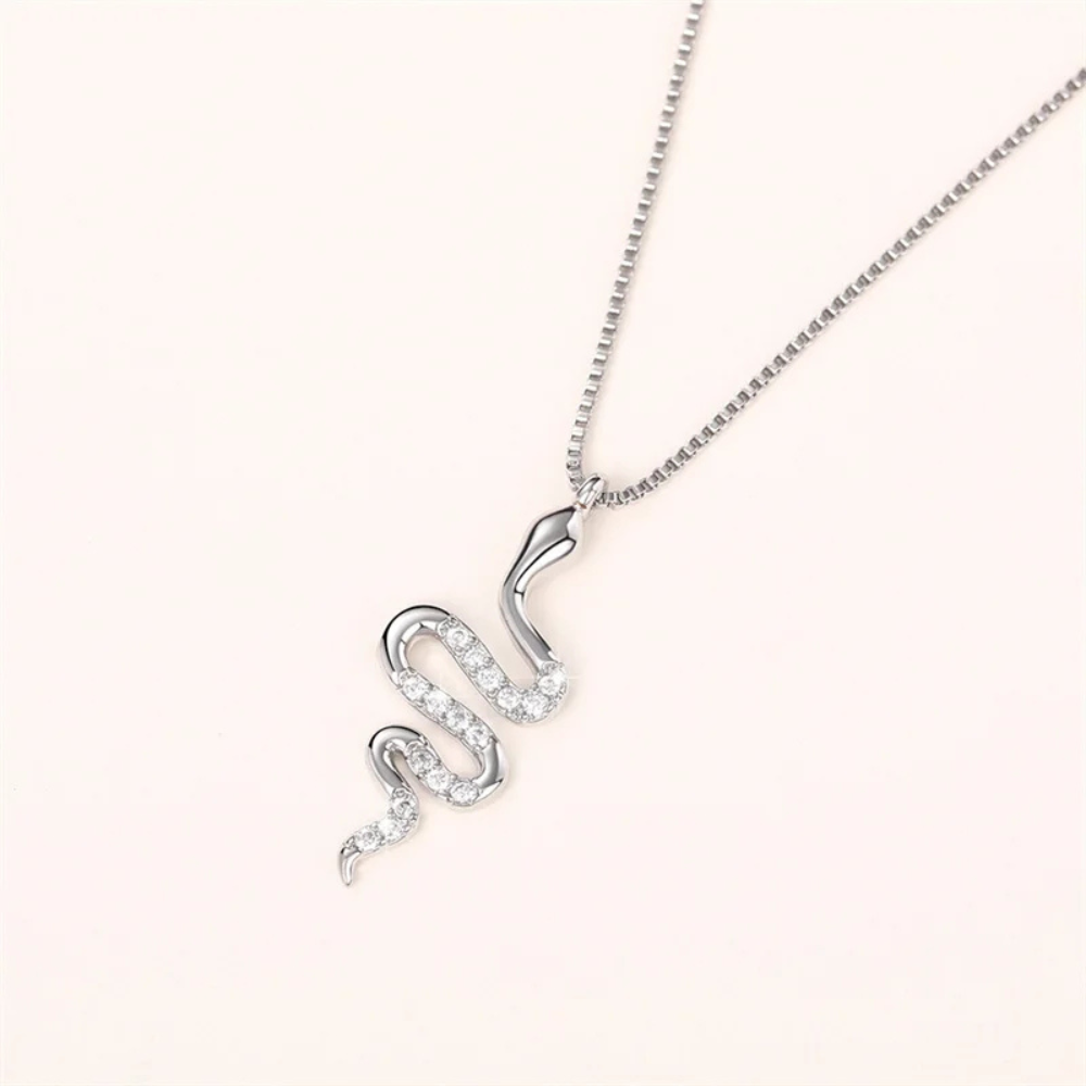 Collier Pendentif Serpent Brillant argenté