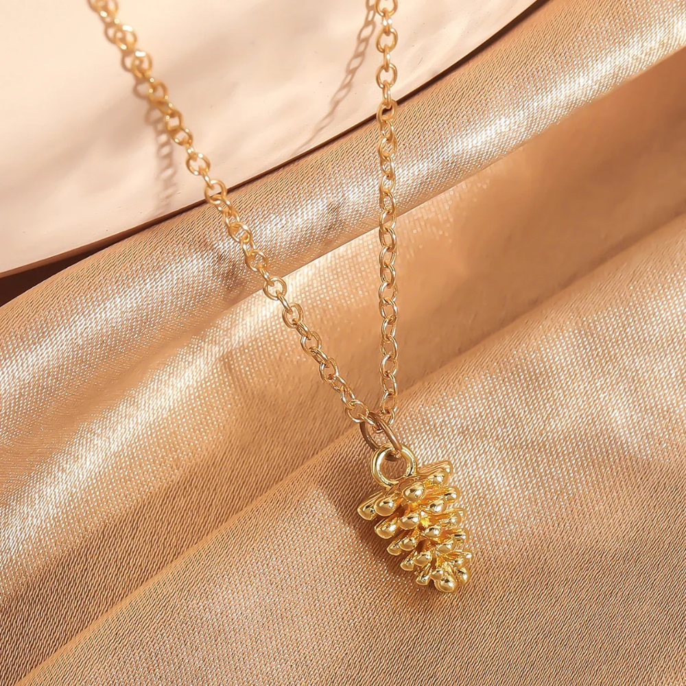 Collier Pomme de Pin couleur Or