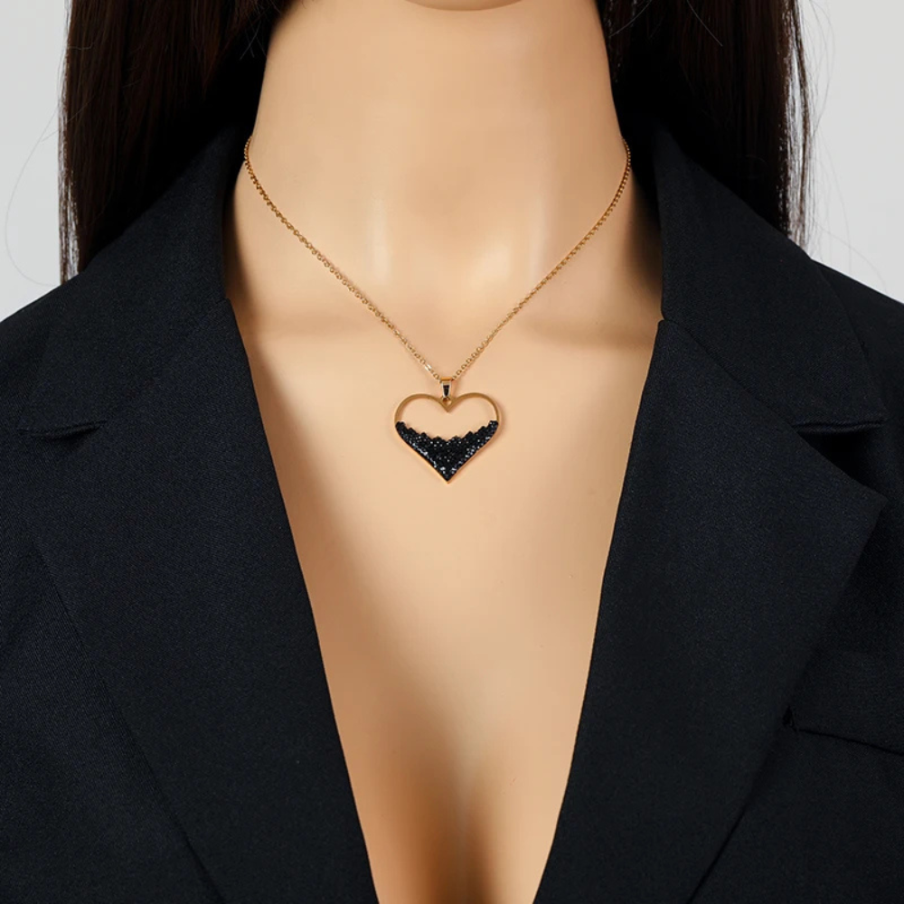Collier Pendentif Coeur Strass Noirs femme