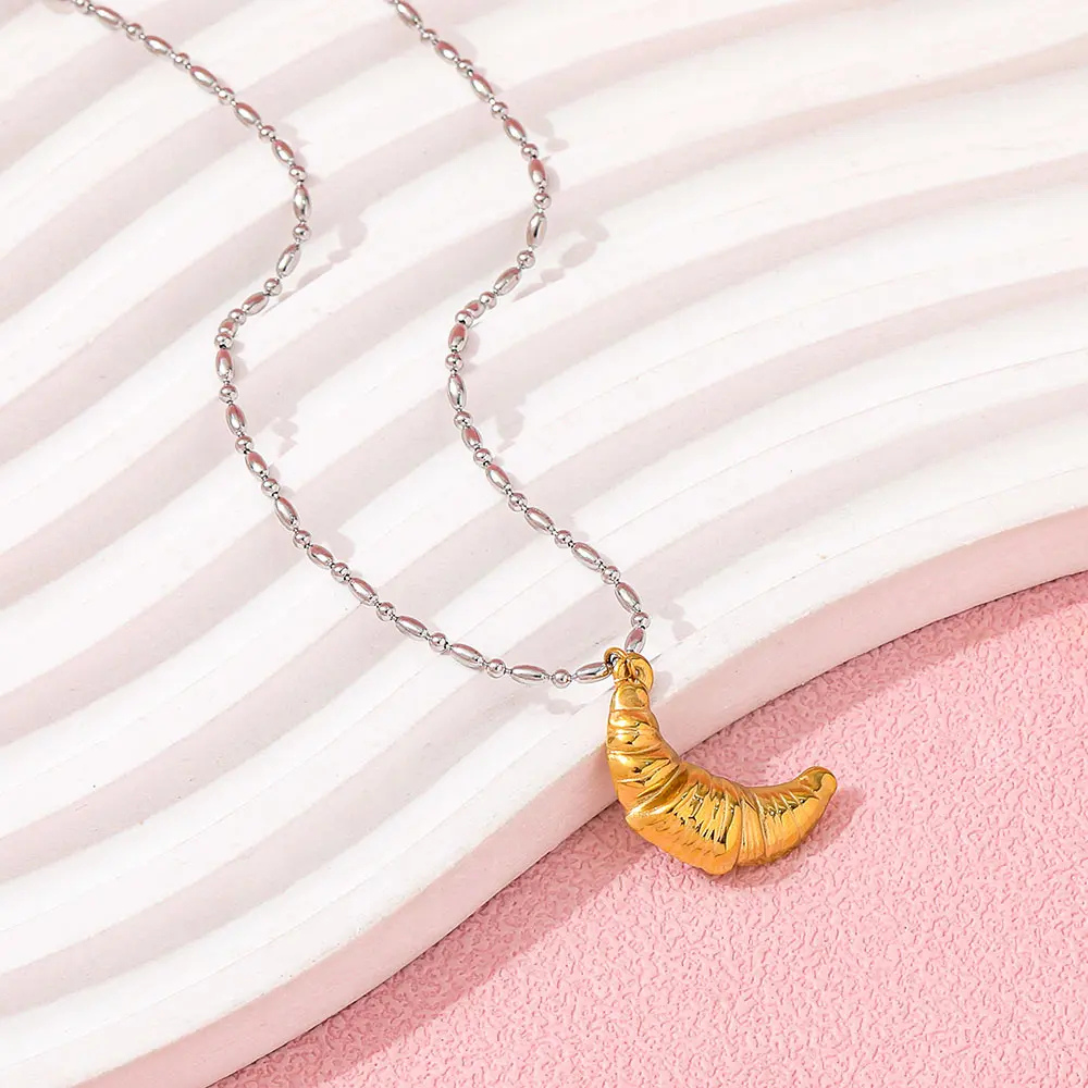 Collier Croissant Femme simple