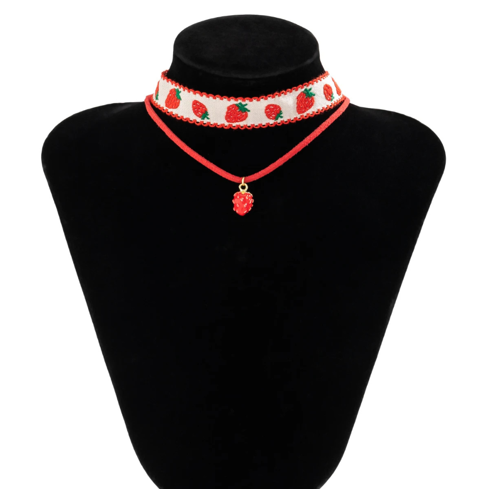 Collier Fraise fille pendentif