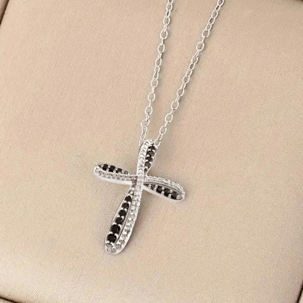 Collier Croix Argent et Noire Design femme