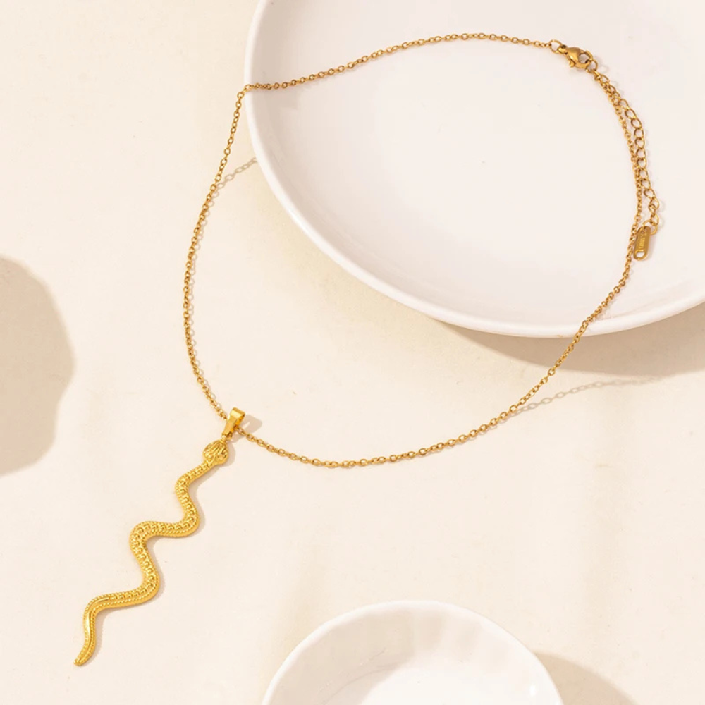 Collier Long Serpent pendentif