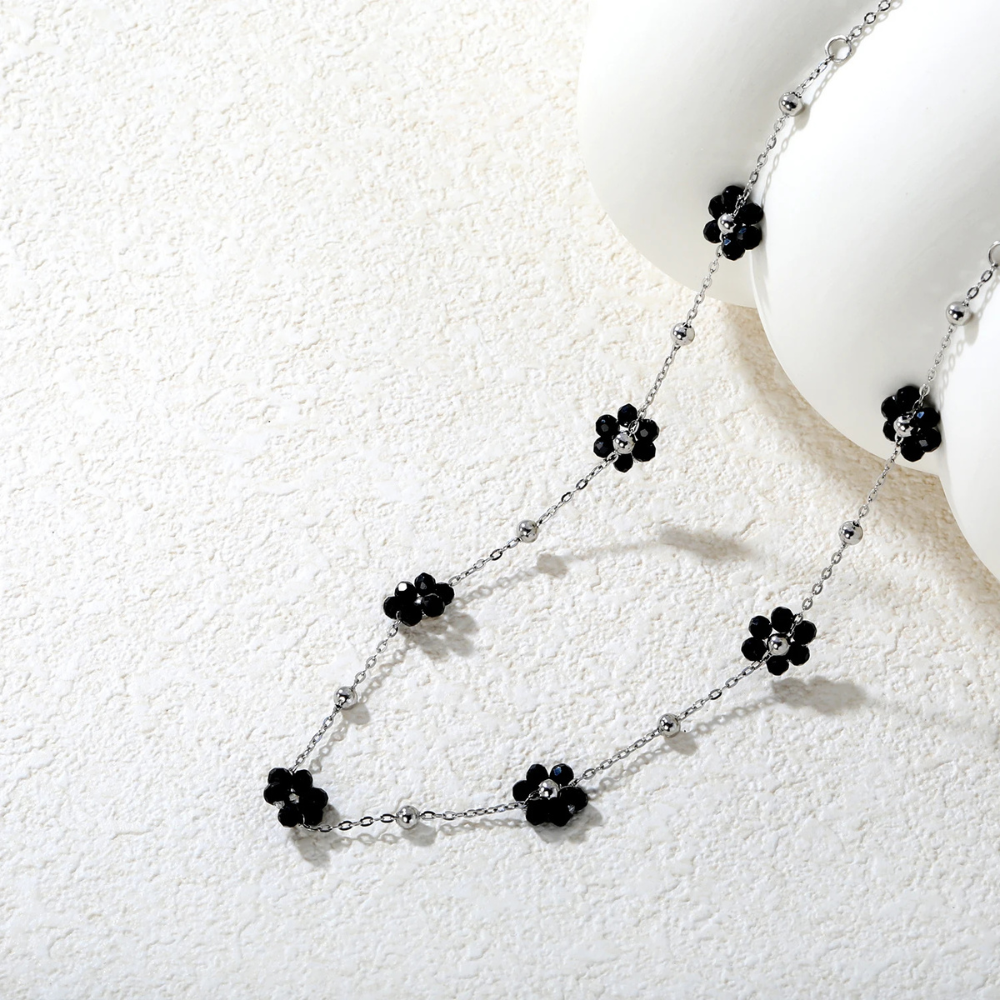 Collier Fleur Noir argenté