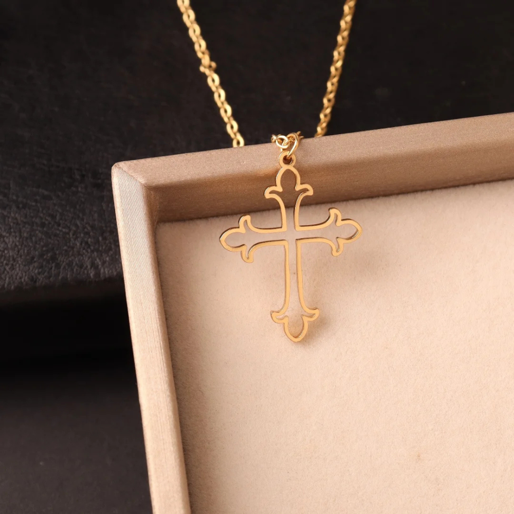 Collier Croix Ajourée acier