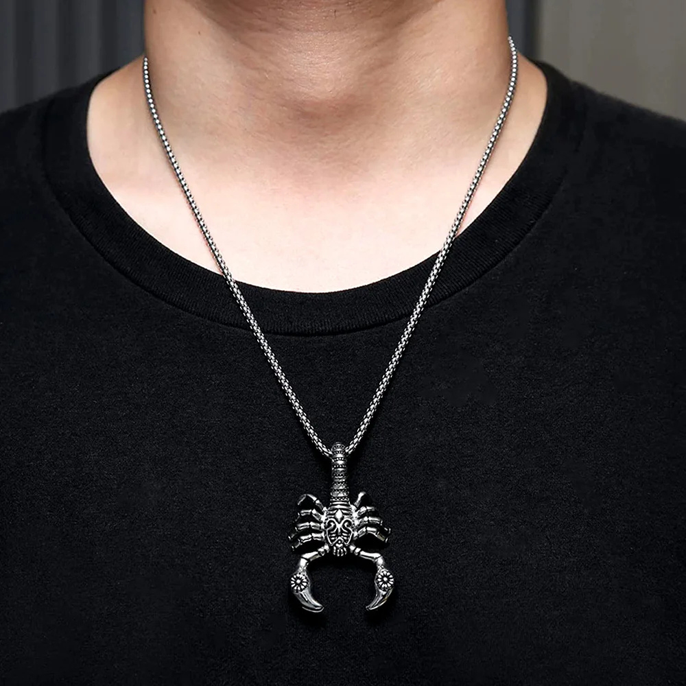 Collier Scorpion Argent homme