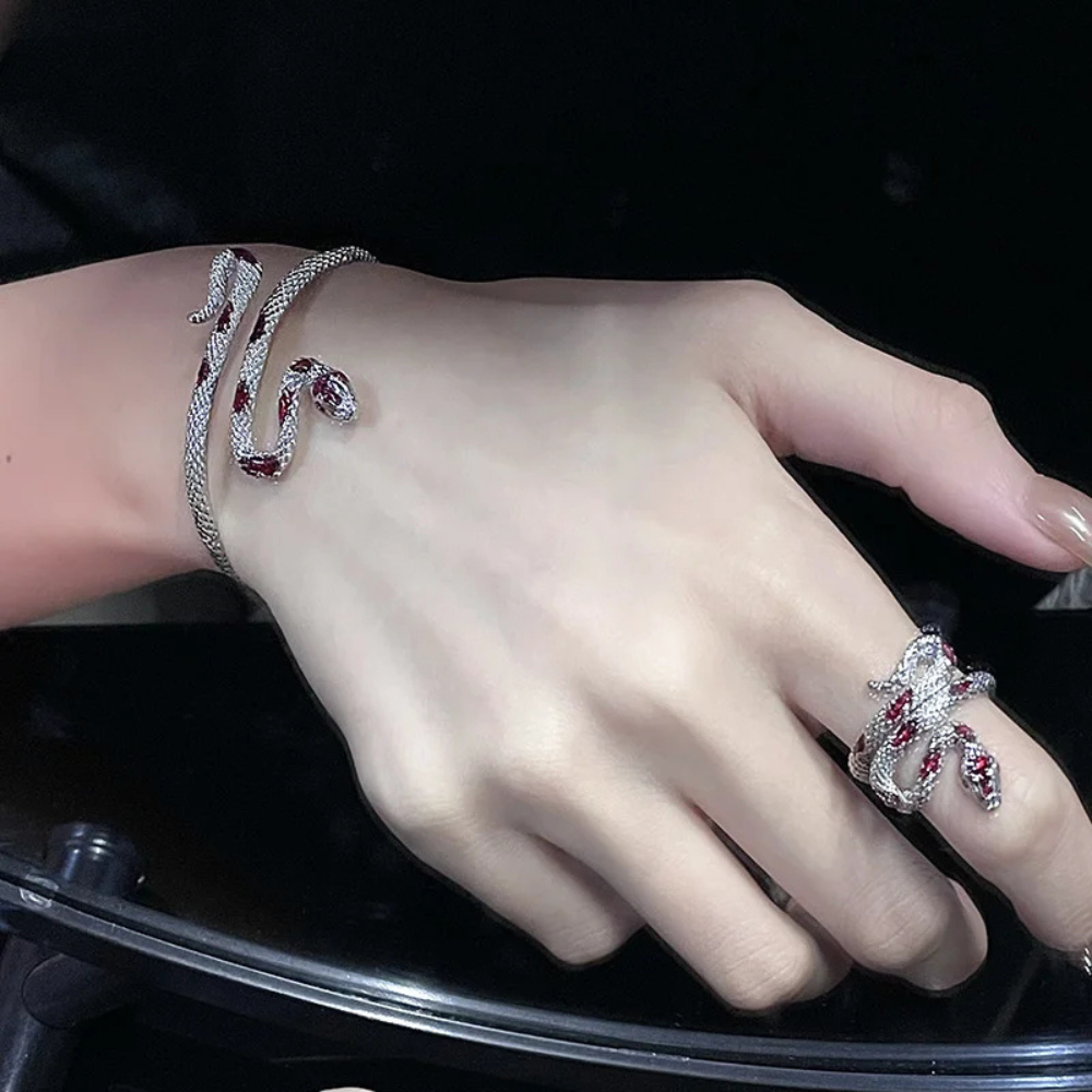 Bague Serpent femme et rouge