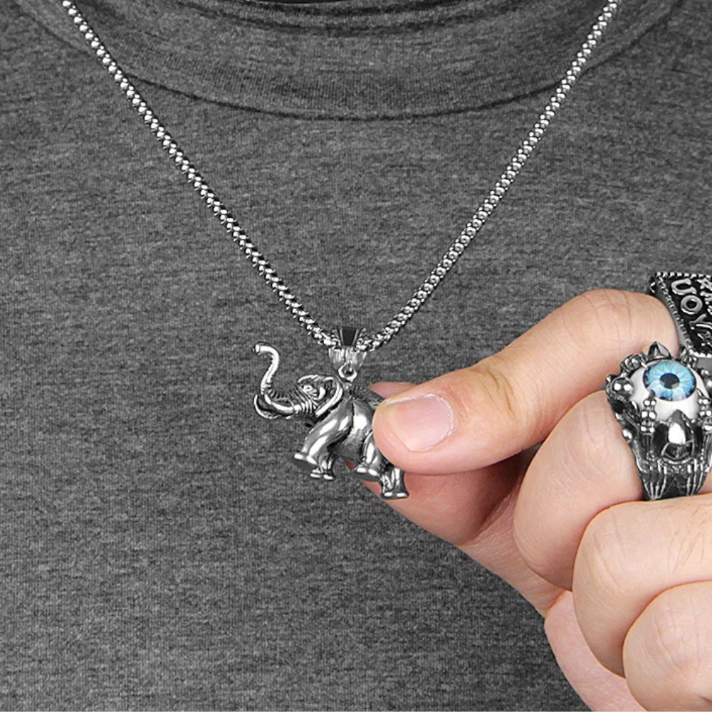 Collier pendentif Éléphant acier