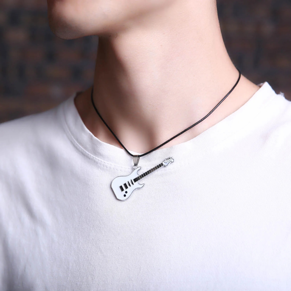 Collier Guitare blanche homme