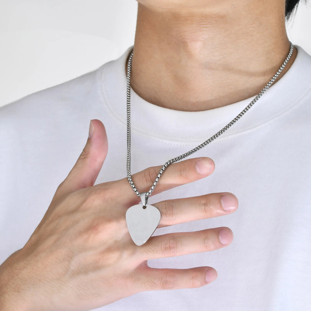 Collier avec Médiator homme