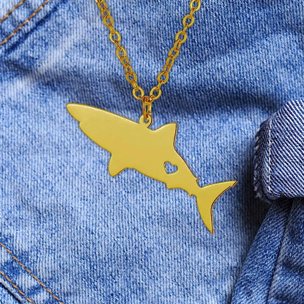 Collier Requin Cœur or