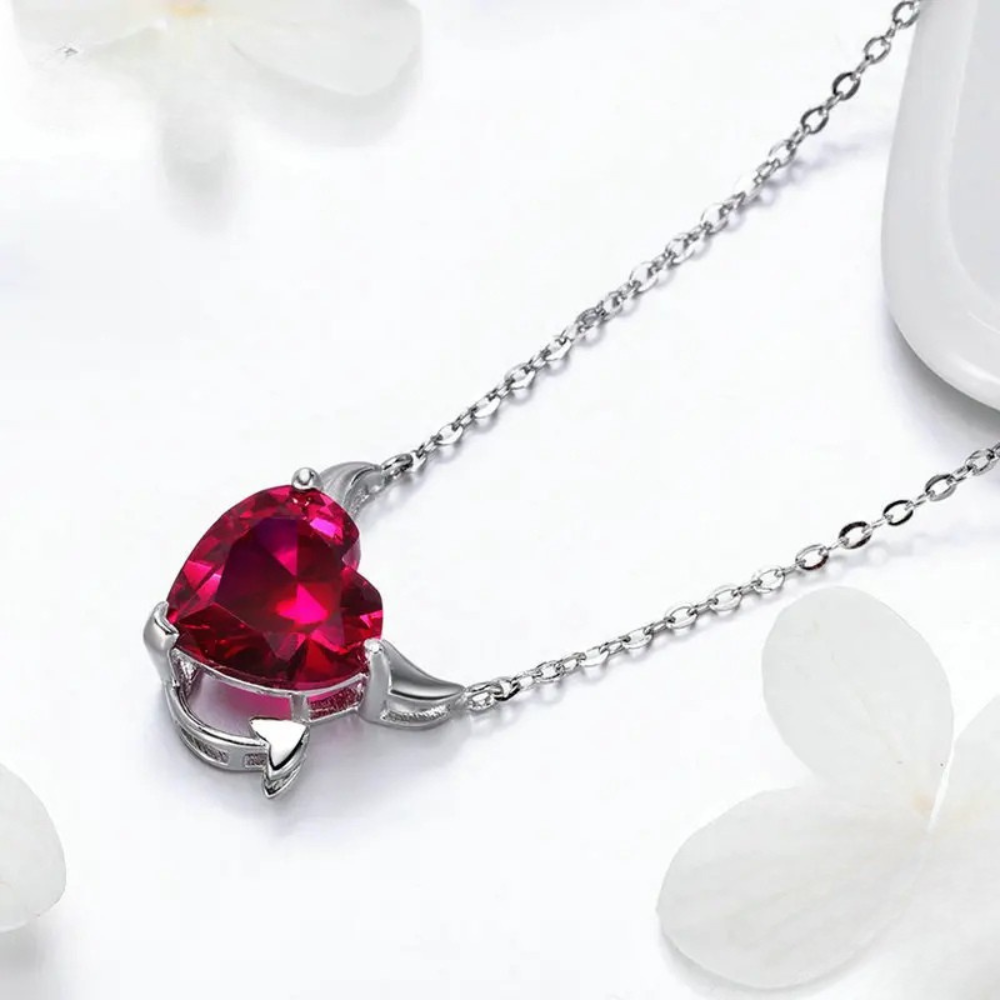 Collier Cœur queue Diable