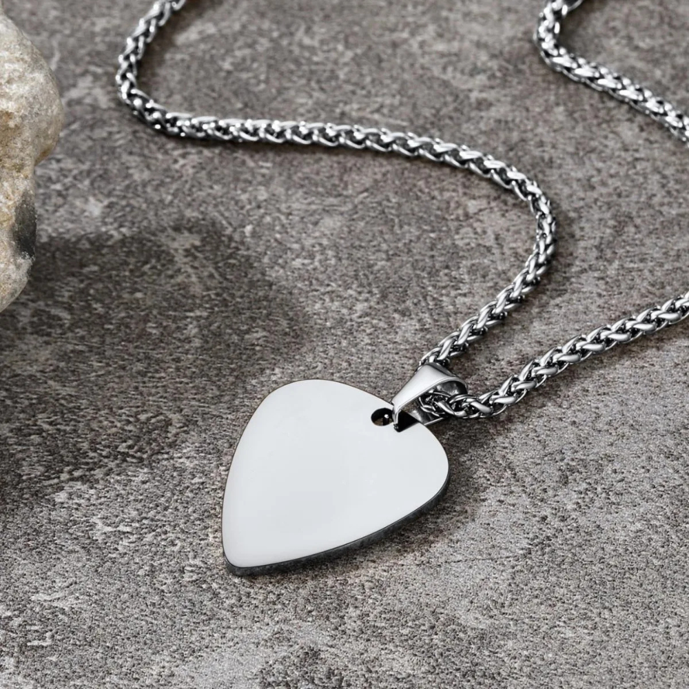 Collier avec Médiator acier