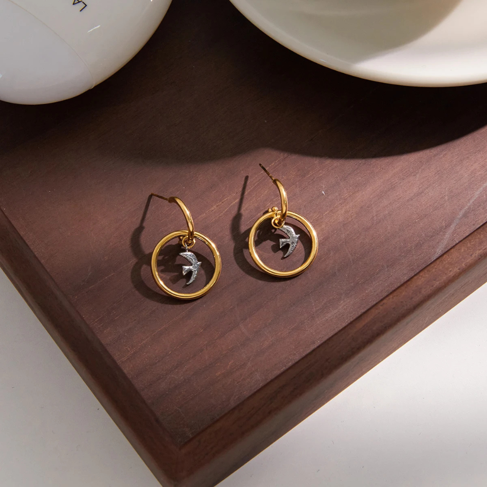 Boucles d'Oreilles Oiseau Design doré