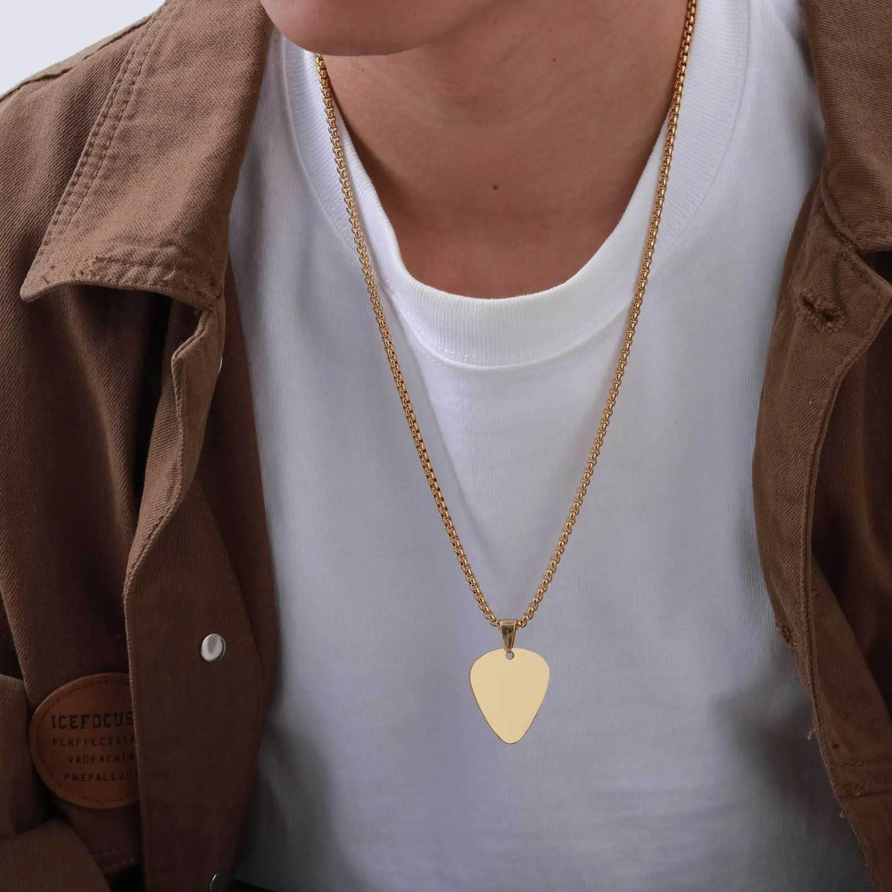 Collier avec Médiator or