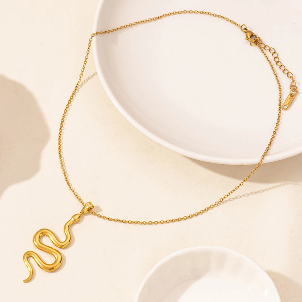 Collier Serpent Minimaliste or