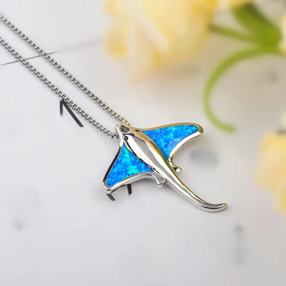 Collier Raie Manta Bleue acier