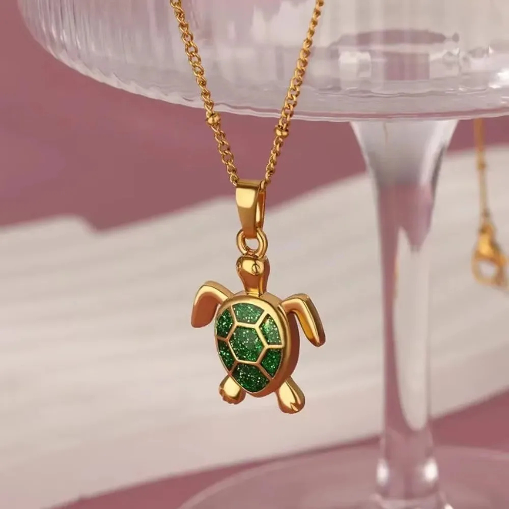 Collier Tortue Doré et verte femme