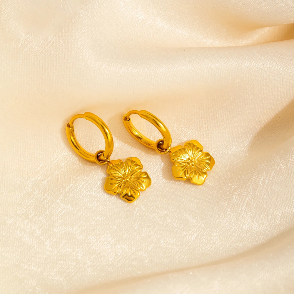 Boucles d'Oreilles Fleur Pendantes doré