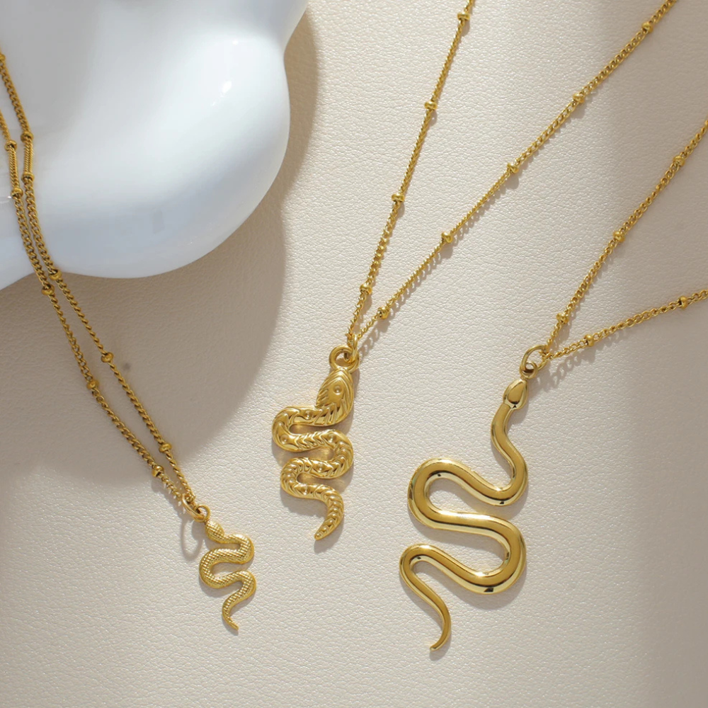 Collier petit Serpent pendentif